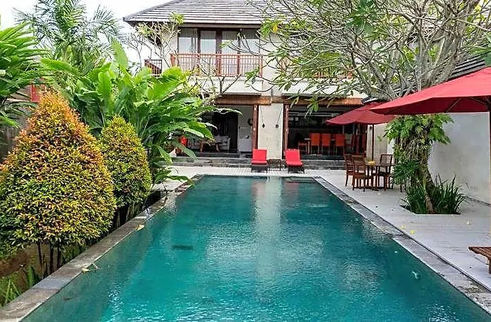 ホテル Enchanting Canggu