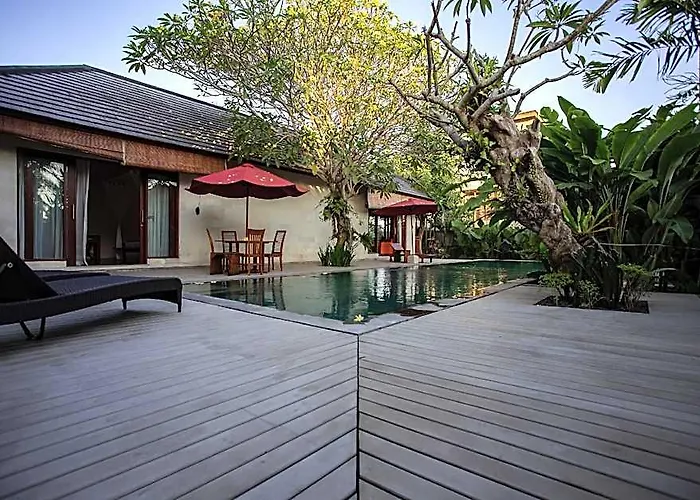 ホテル Enchanting Canggu